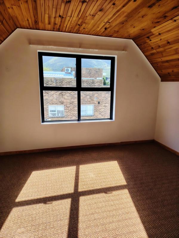 To Let 4 Bedroom Property for Rent in Onrus Western Cape